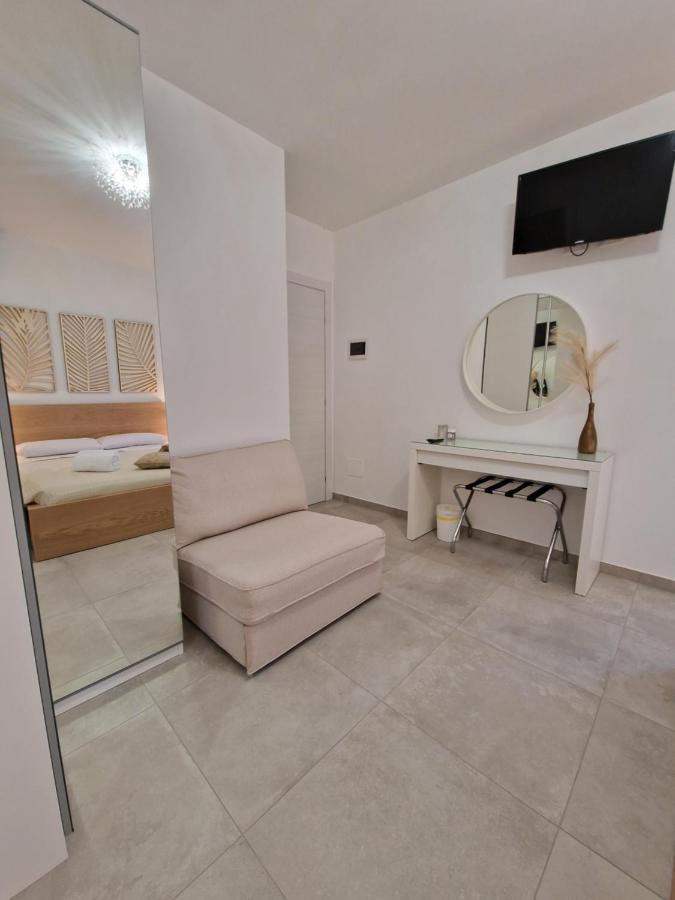 Villa Eden, Bed And Breakfast Cinisi Bagian luar foto
